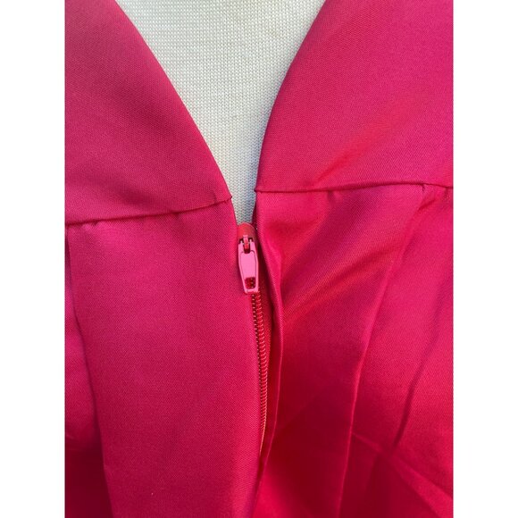 Jostens BDG Collection Red Graduation Gown Medium Fit 507"-509" 100% Polyester - Picture 8 of 9